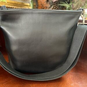 Vintage Coach Shoulder Bag. Interior clean. Hardware silver.